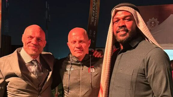 Чемпион UFC Джон Джонс встретился с Федором Емельяненко в Саудовской Аравии