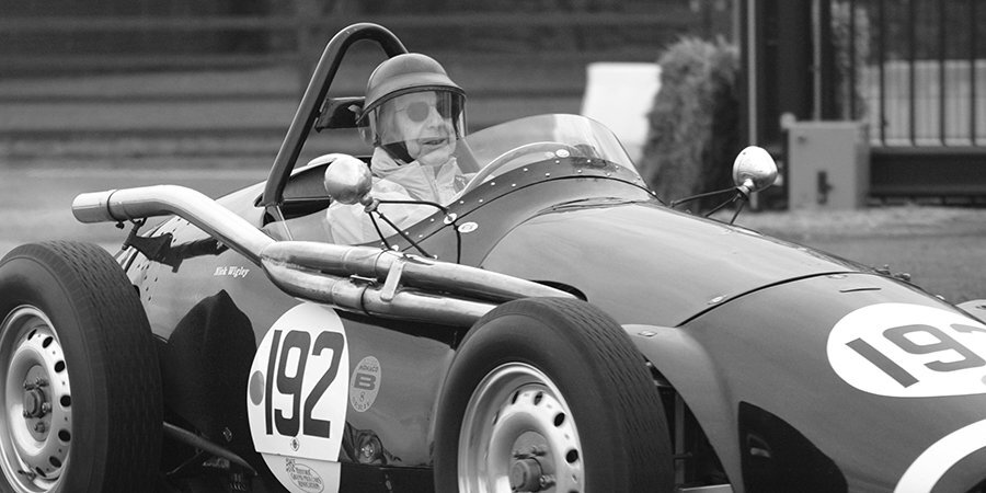 Скончался «гонщик-дантист» Тони Брукс, последний живший победитель Гран-при «Формулы-1» 1950-х годов