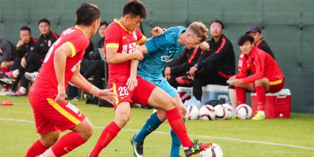 «Зенит» громит китайский клуб, проигрывая 0:2