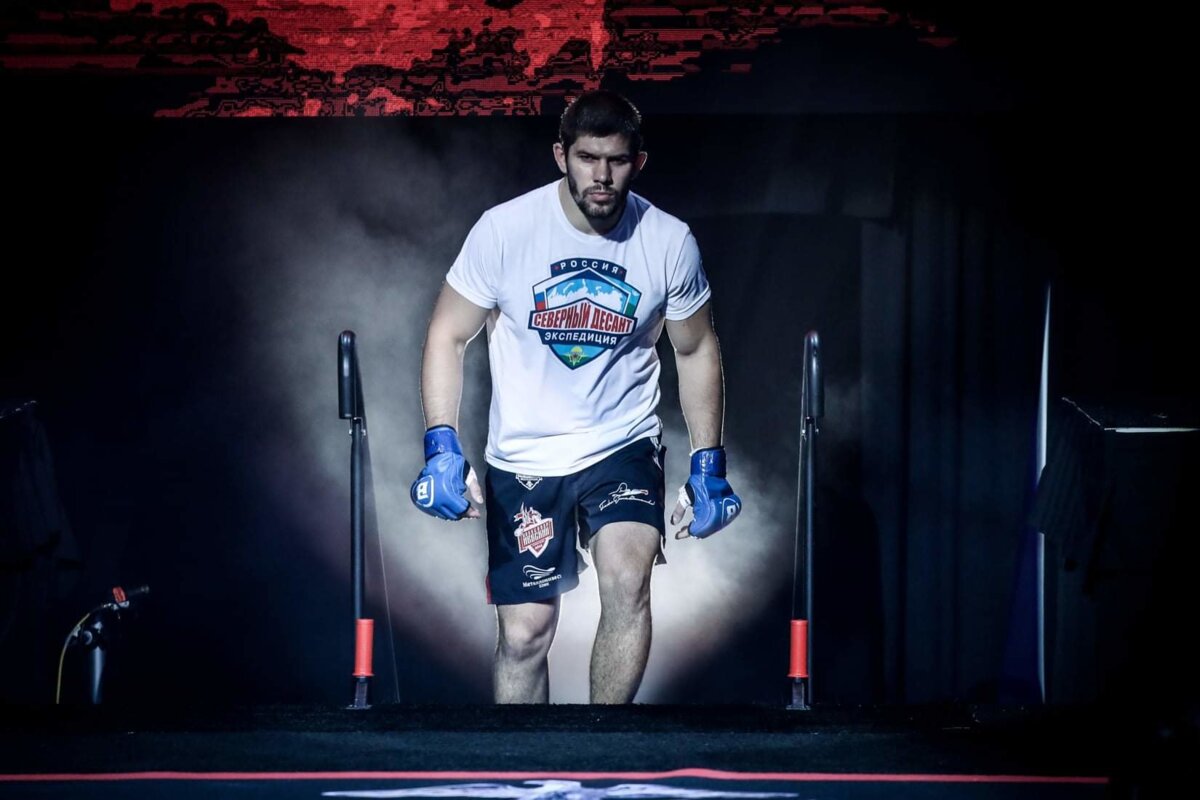 Молдавский победил Моури в соглавном бою Bellator 298