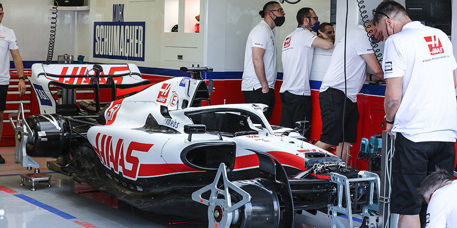 «Хаас» представил новую раскраску болида на сезон «Формулы-1»