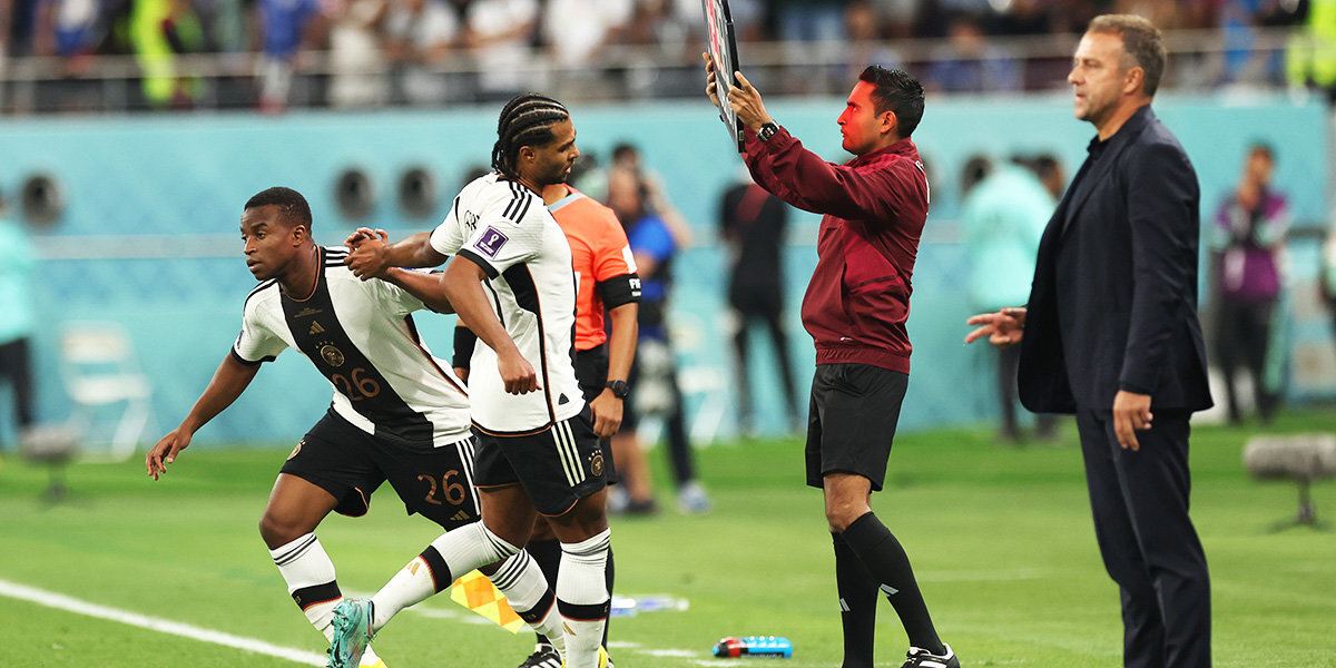 Германия — Япония — 1:2. 18-летний Мукоко вышел на поле у немцев в матче ЧМ-2022 в Катаре