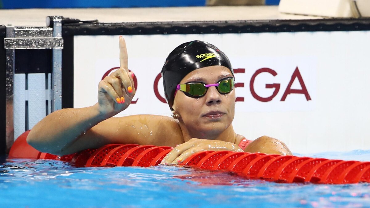 Ефимова выиграла 100-метровку в Дохе, Морозов завоевал серебро