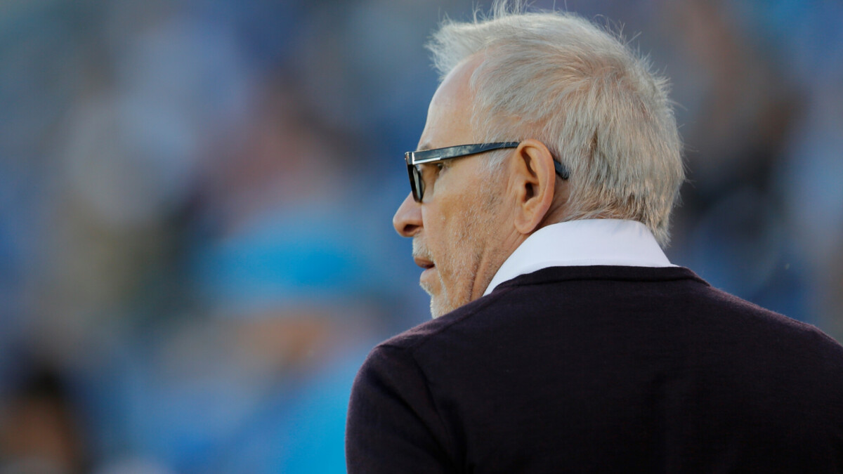 Гаджиев: «Рассматриваем Каряку в тренерский штаб махачкалинского «Динамо»