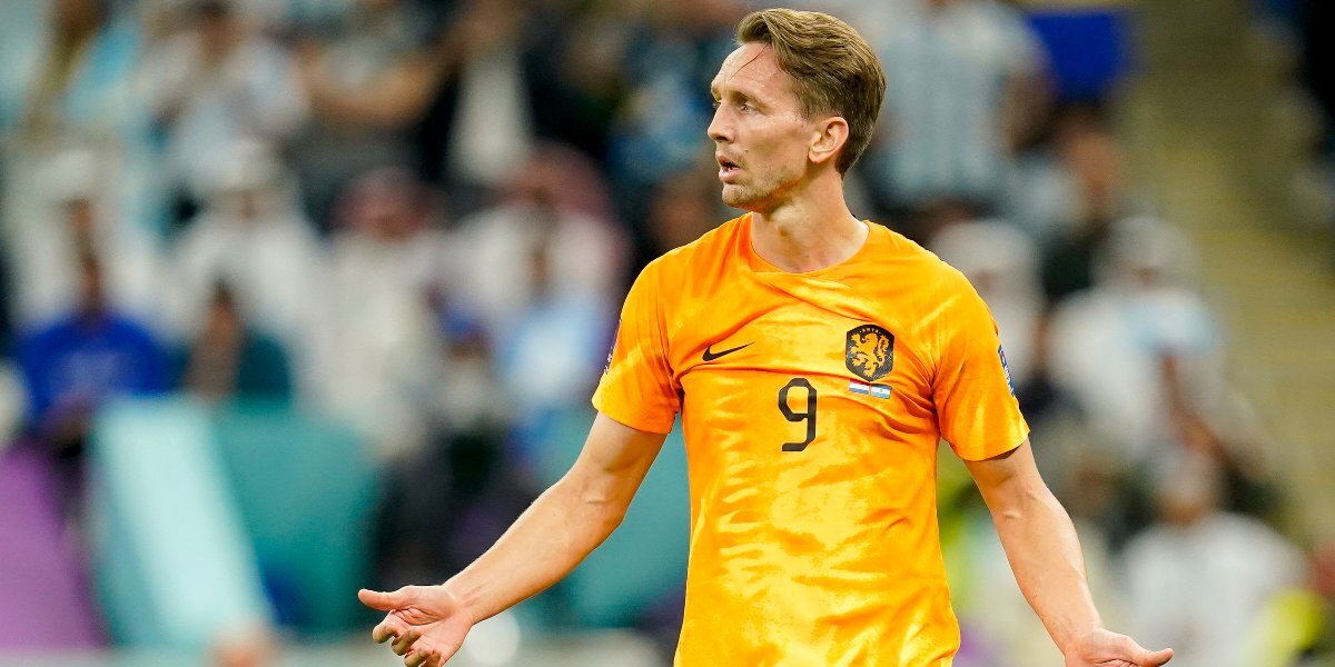 Форвард сборной Нидерландов Люк де Йонг назвал большим достижением то, что команда отыгралась с 0:2 в матче ЧМ с аргентинцами