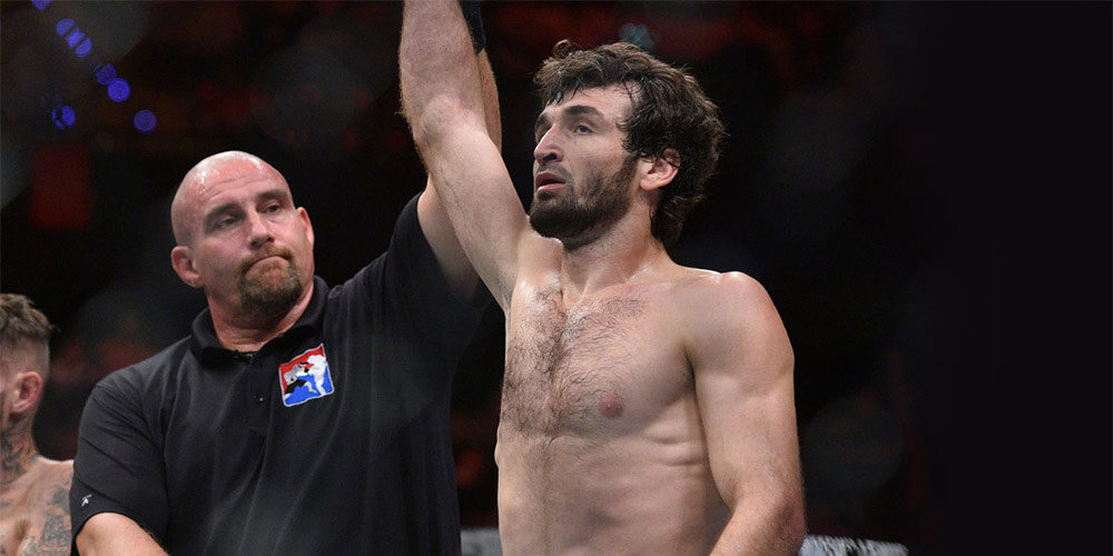 Магомедшарипов продолжает побеждать в UFC, Салихов досрочно проиграл в дебюте