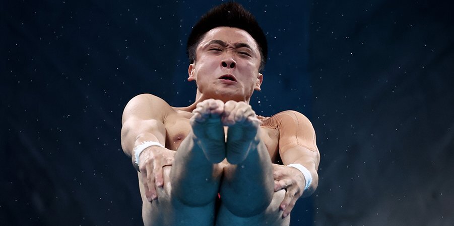Китаец Юань Цао выиграл золото в прыжках с вышки на Олимпиаде, россияне — в шаге от пьедестала