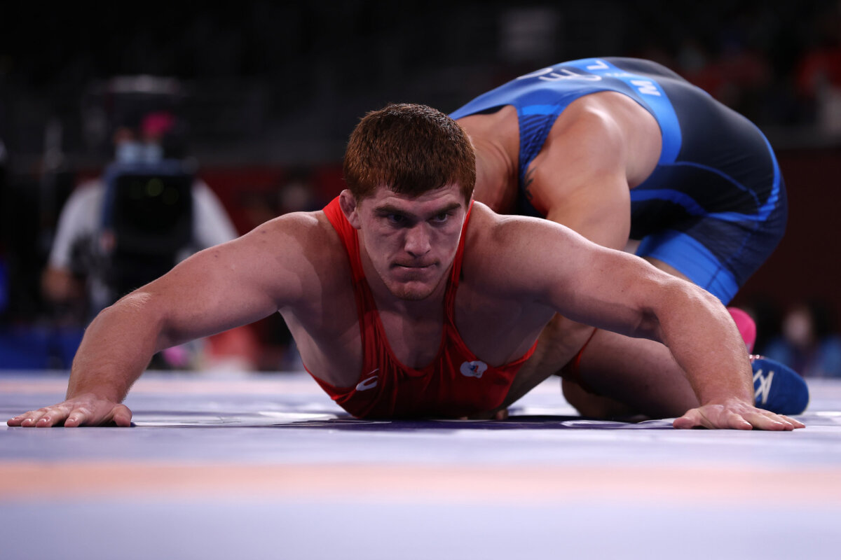 Евлоев вышел в финал ОИ в категории до 97 кг