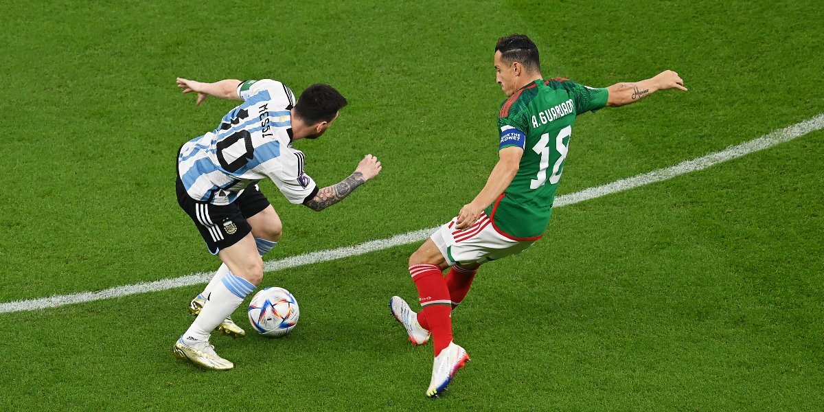 Полузащитник сборной Мексики Гуардадо — шестой футболист в истории, сыгравший на пяти чемпионатах мира