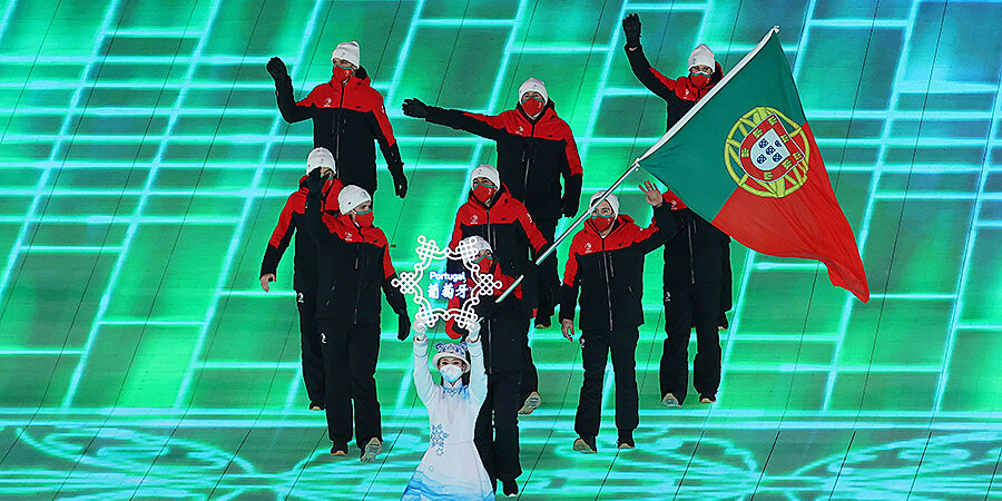 Португальские горнолыжники спародировали празднование гола Роналду на церемонии открытия ОИ