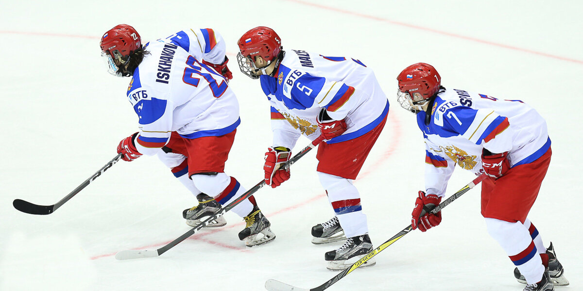 Сборная России получила 5 шайб от США в четвертьфинале домашнего ЧМ