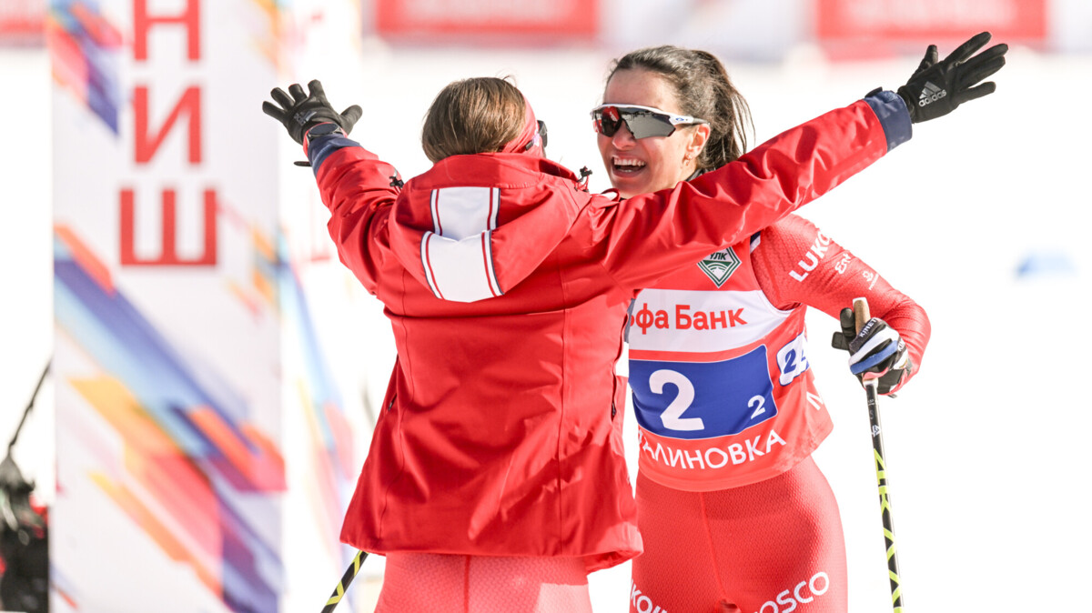 Лыжницы Степанова и Истомина победили в командном спринте на чемпионате России