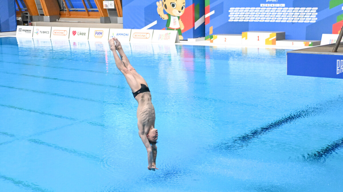 Шлейхер выиграл золото в прыжках с трехметрового трамплина на Играх БРИКС
