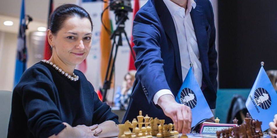 Костенюк уверенно опережает соперниц перед заключительным туром Гран‑при FIDE в Мюнхене