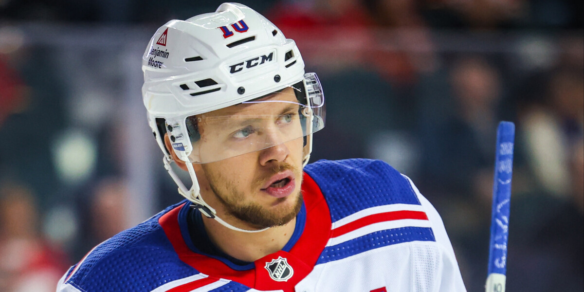 Российский нападающий «Рейнджерс» Панарин признан второй звездой дня в НХЛ