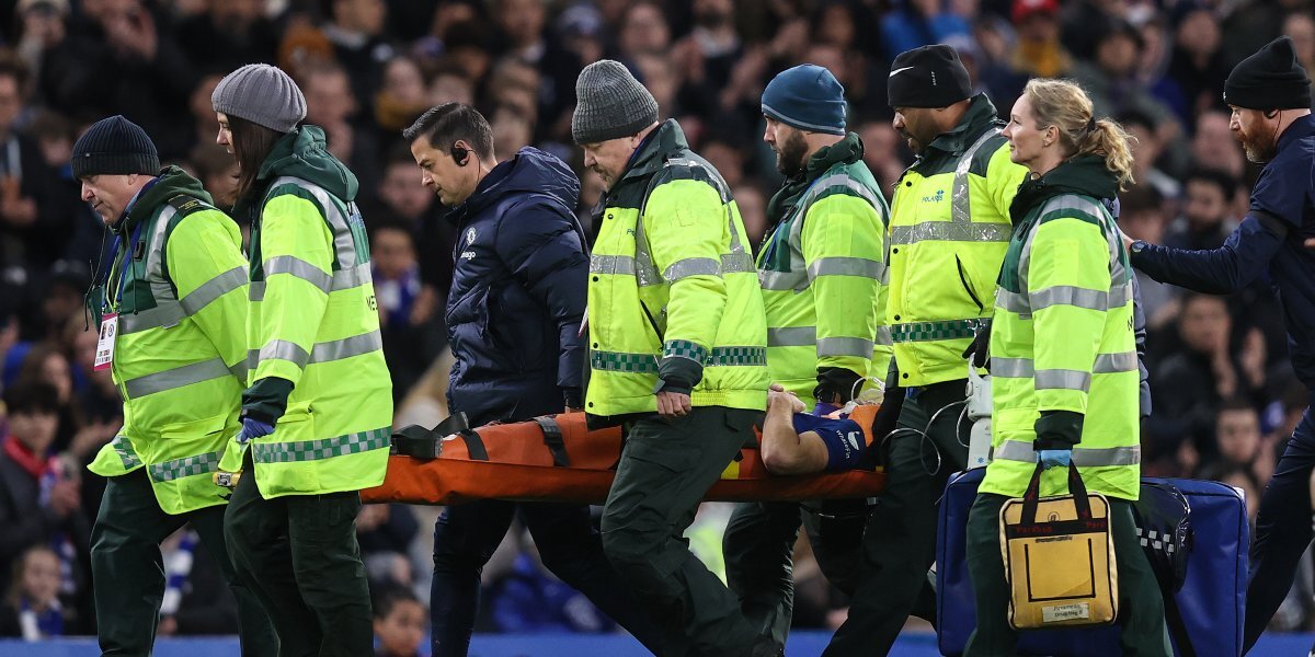 Аспиликуэта находится в сознании в больнице и разговаривает после травмы головы, сообщил тренер «Челси»