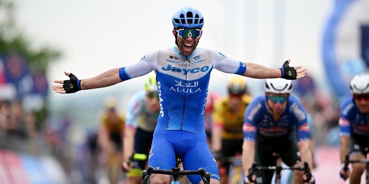 Австралиец Мэттьюс выиграл третий этап «Джиро д’Италия», Власов поднялся на 6-е место в общем зачете