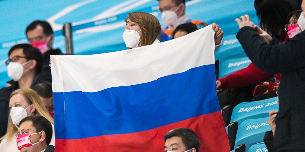 В Госдуму внесли законопроект, предлагающий начинать каждое спортивное мероприятие с поднятия флага и исполнения гимна России