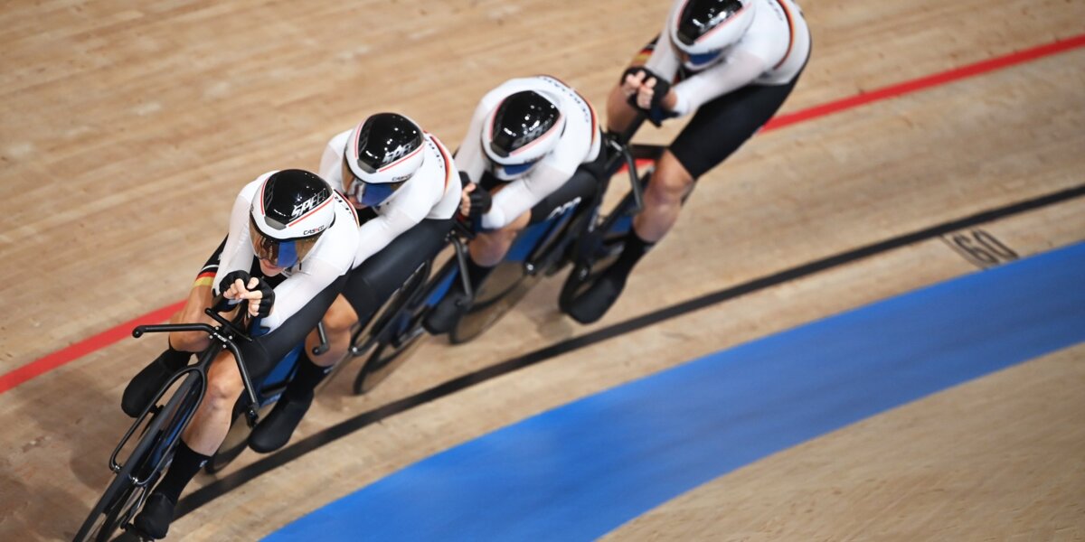 Немецкие спортсменки с мировым рекордом выиграли Олимпиаду в гонке преследования на велотреке