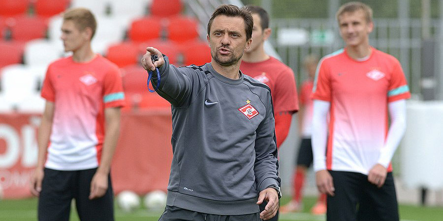 Алексей Мелёшин: «Рано или поздно футболисты начнут играть с руками под футболкой, чтобы не назначали непонятные пенальти»
