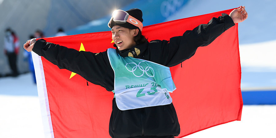 Китайский сноубордист Су Имин стал олимпийским чемпионом в биг-эйре
