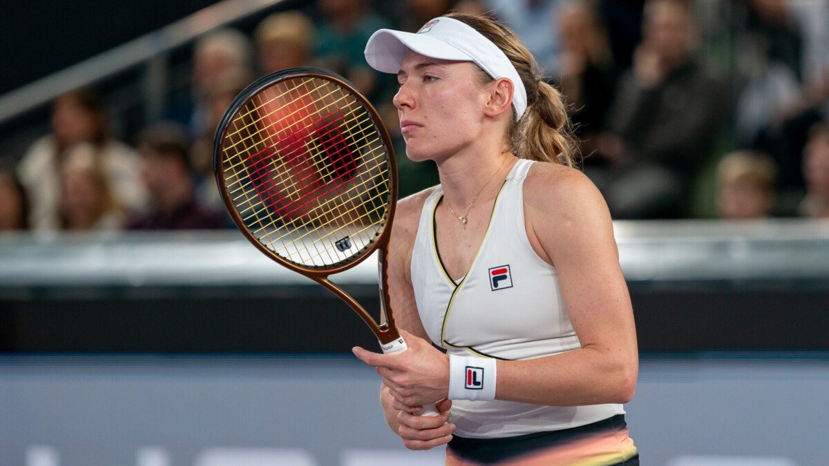 Россиянка Александрова проиграла Путинцевой во втором круге теннисного турнира в Индиан‑Уэллсе