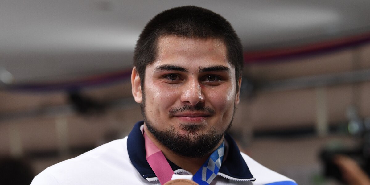 Российские дзюдоисты Башаев и Каниковский выиграли золотые медали на Гран-при Таджикистана