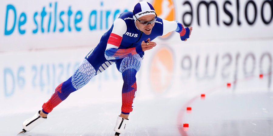 Конькобежец Руслан Захаров стал вторым в масс-старте на Кубке мира в Польше