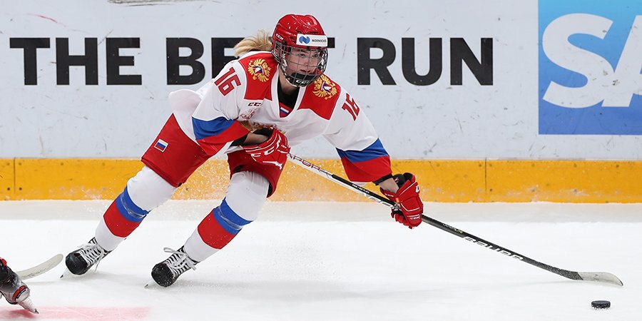 Пять хоккеисток сборной России не смогли улететь в Пекин вместе с командой не из-за COVID-19 — ФХР