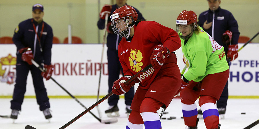 «Ждем прилета пяти хоккеисток 30 января» — тренер женской сборной России