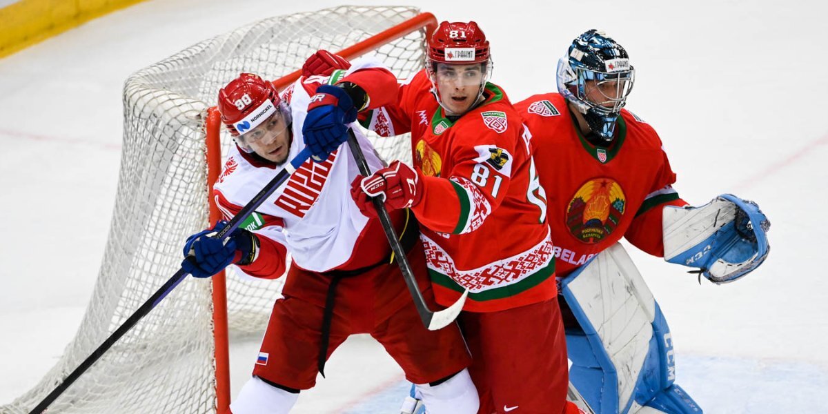 «Можем играть вообще без хоккейных правил. Но надо всё равно выигрывать» — Роман Ротенберг после поражения от белорусов