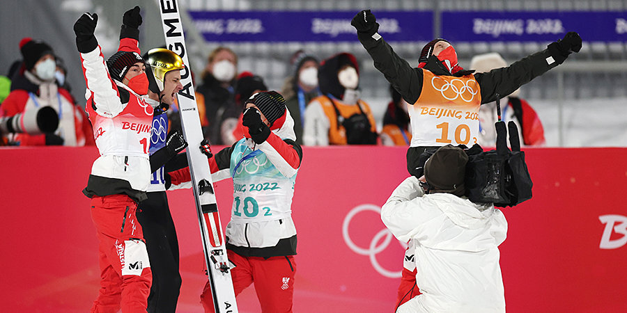 Австрийцы выиграли золото в мужском командном турнире по прыжкам на лыжах с трамплина на Олимпиаде, россияне — 7-е