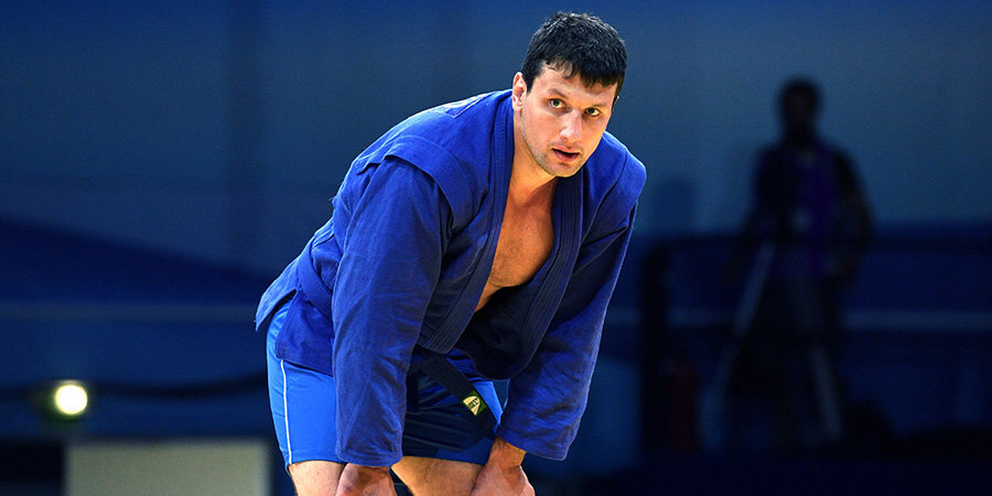 Россиянин Осипенко стал десятикратным чемпионом мира по самбо