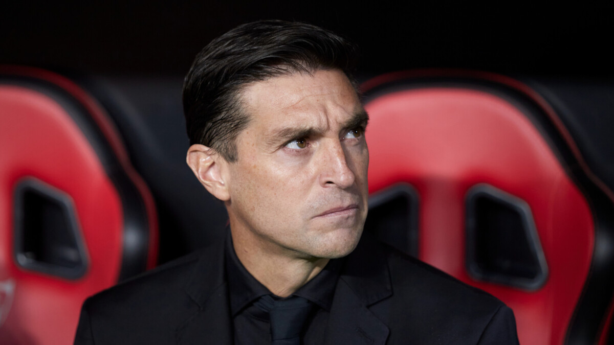 «Севилья» во второй раз уволила главного тренера по ходу сезона