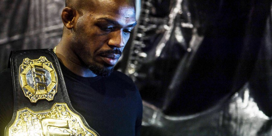 UFC официально анонсировала титульный бой Джона Джонса и Гана в супертяжах. Нганну освободил пояс, отказавшись от рекордного контракта