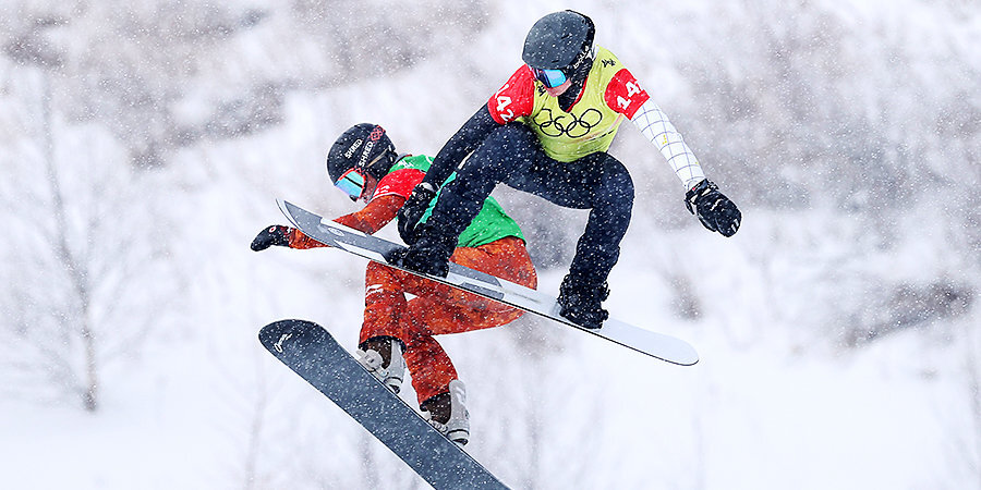 Американцы Джейкобеллис и Баумгартнер взяли золото ОИ в сноуборд-кроссе, россияне — восьмые