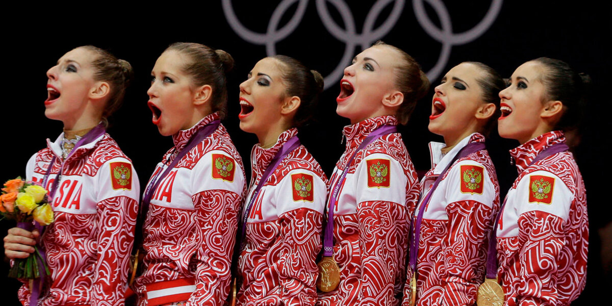 Сегодня представят новую форму олимпийской сборной России. Какой она была раньше?