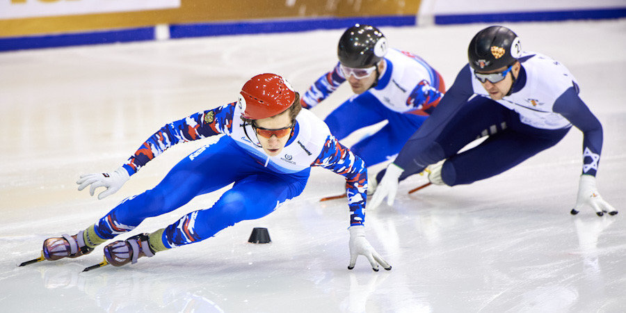 Шорт-трекисты Ситников и Ивлиев прошли в четвертьфинал ОИ на дистанции 500 м
