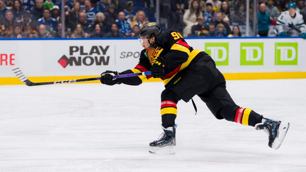 Дубль Кузьменко помог «Ванкуверу» обыграть «Сан‑Хосе» в матче НХЛ