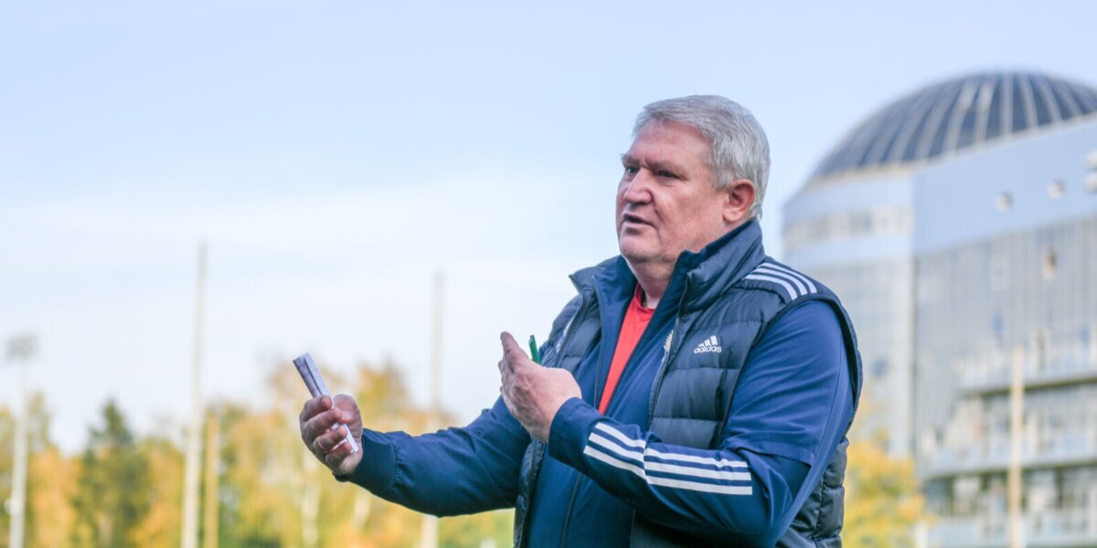 «У футболисток женской сборной России есть стимул тренироваться» — главный тренер Красножан