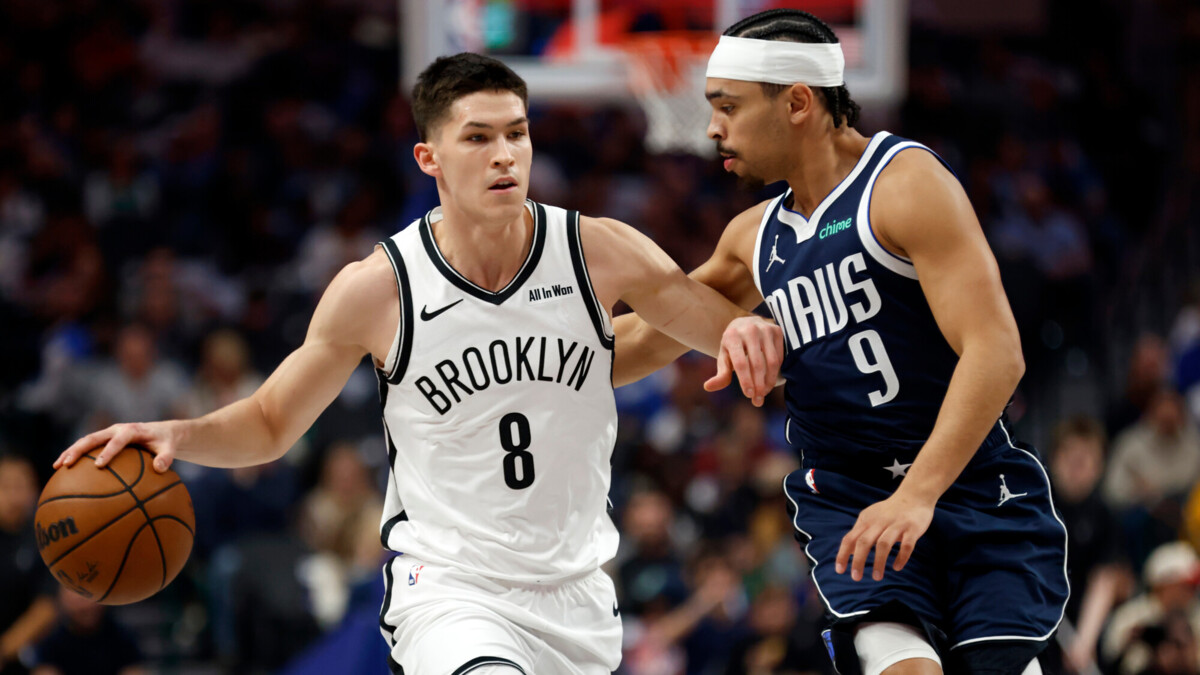 «Бруклин» проиграл «Далласу» в матче НБА, Демин набрал три очка