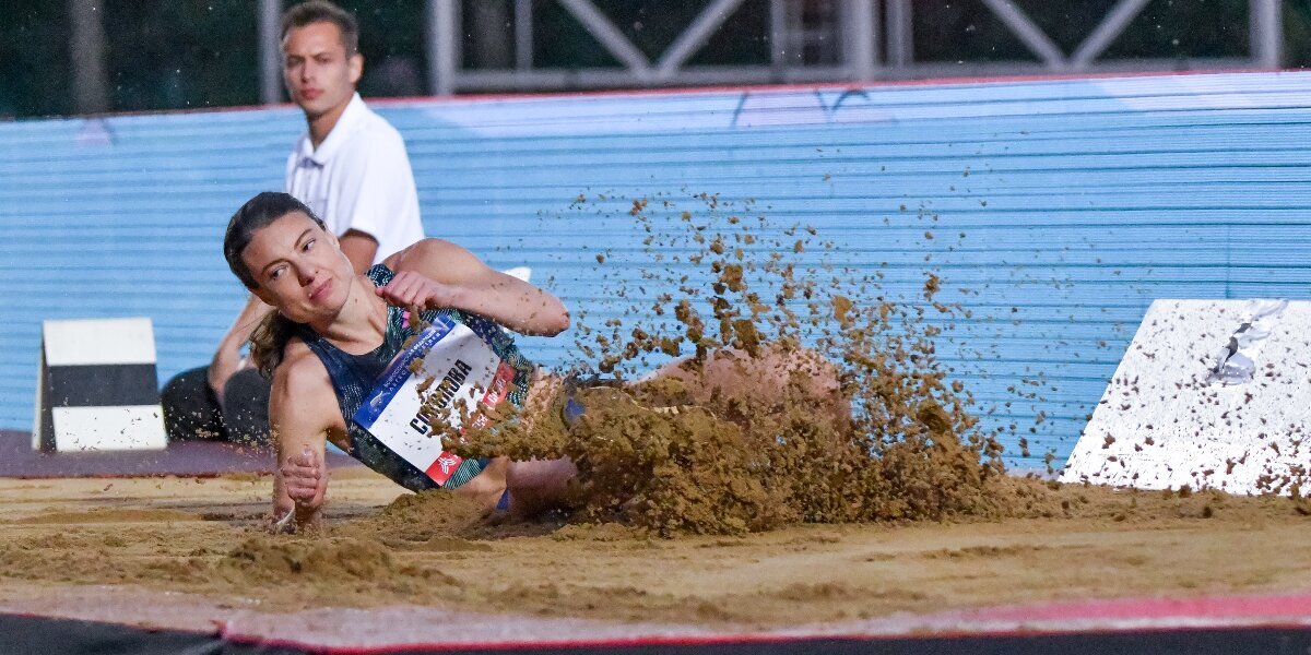 Призер Олимпиады Соколова победила в прыжках в длину на Неделе легкой атлетики