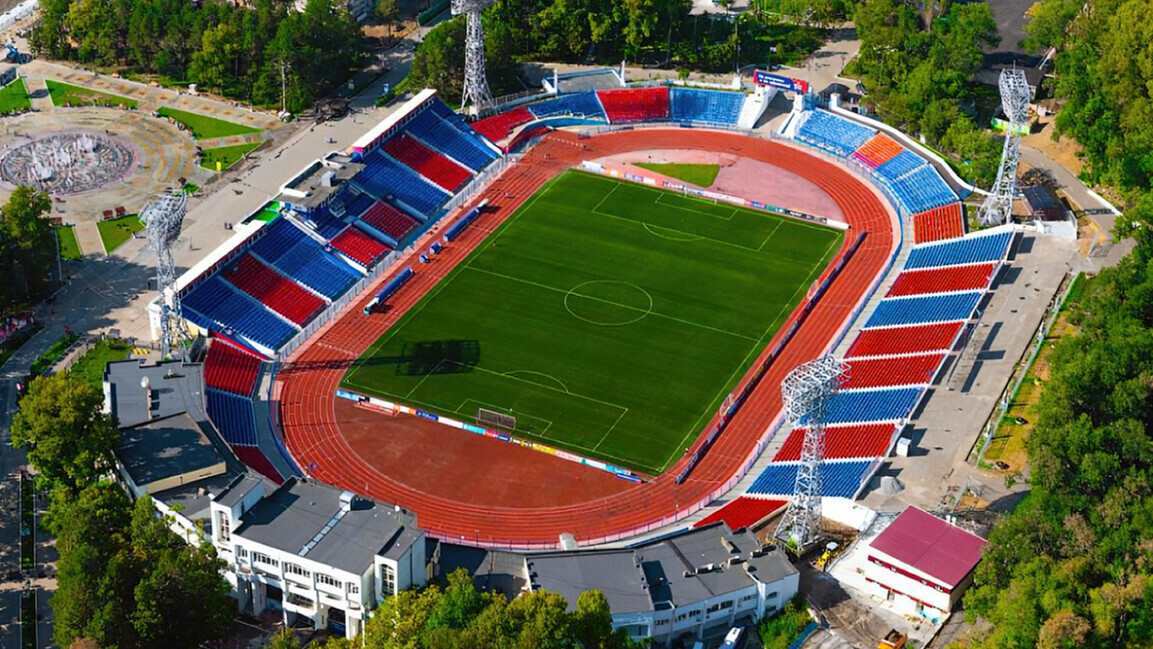 Проблемы с подогревом поля на стадионе «СКА‑Хабаровска» начались после увольнения сотрудника арены — источник
