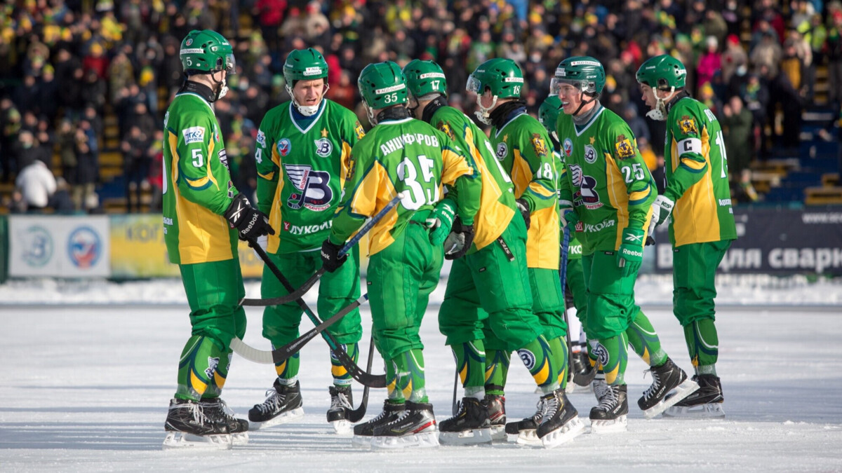 «Водник» вышел в финал чемпионата России по хоккею с мячом