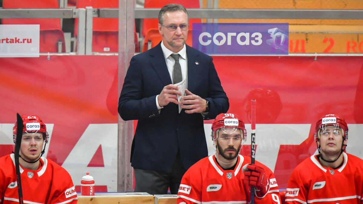 Хоккеист «Спартака» Голдобин рассказал, что тренер Ковалев поделился с ним хитростями из НХЛ