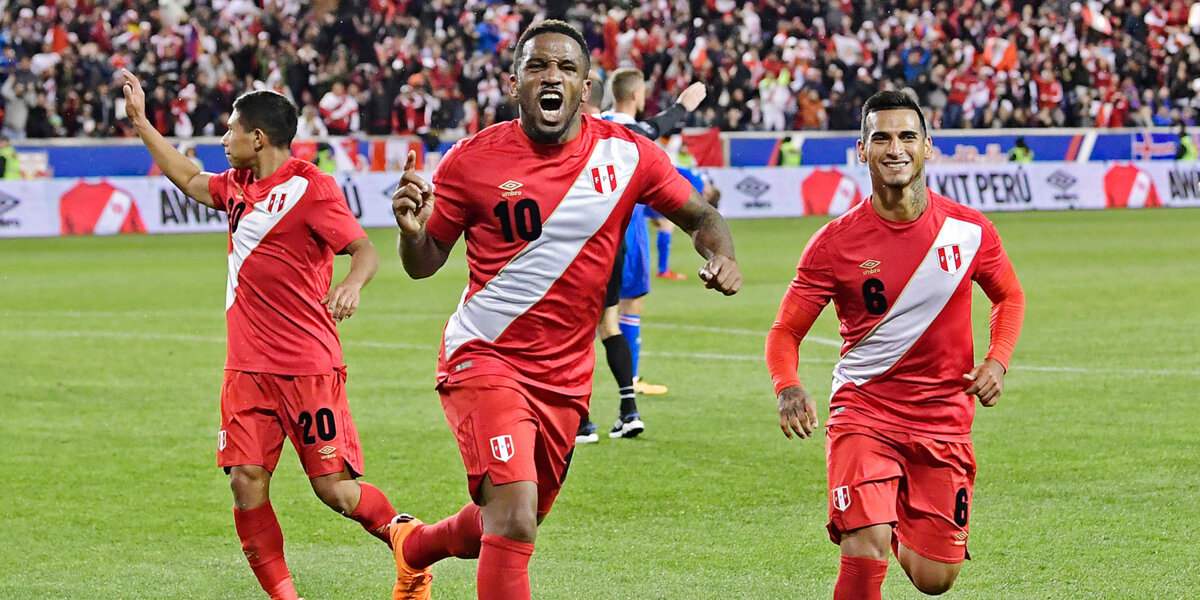 Фарфан выйдет в основе сборной Перу против Дании
