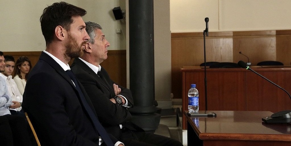 Президент «Барселоны» заявил, что Месси не нужно подписывать новый контракт