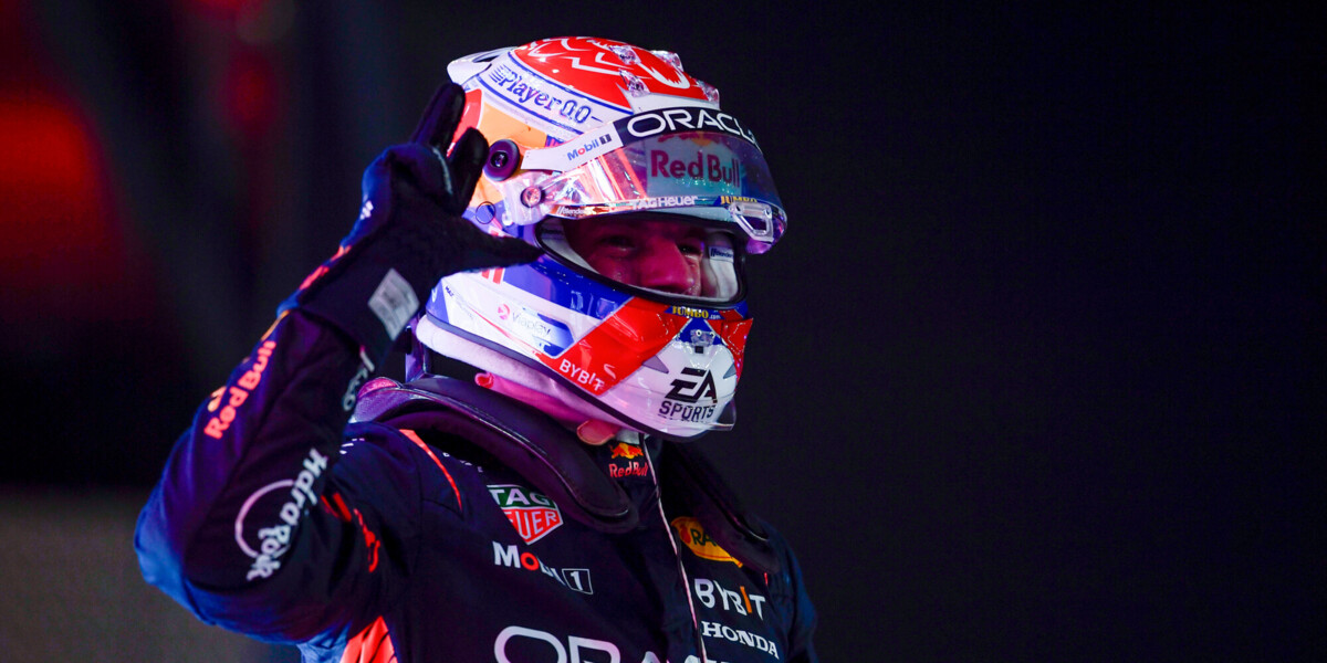 Пилот «Ред Булл» Ферстаппен в третий раз подряд стал чемпионом «Формулы‑1»