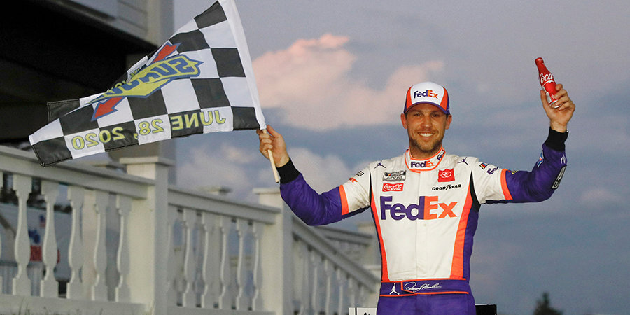 Хэмлин выиграл вторую гонку NASCAR в Поконо