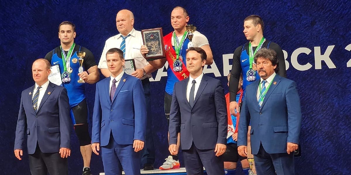 Двукратный чемпион мира Окулов завоевал золото ЧР по тяжелой атлетике